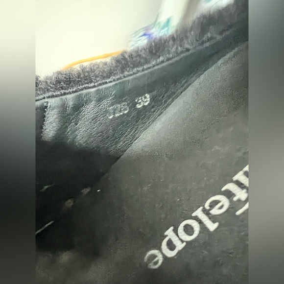 Antelope black Sherpa clog slippers - Picture 5 of 10